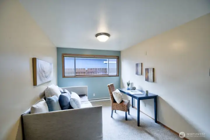 Third bedroom--room for guest, office space