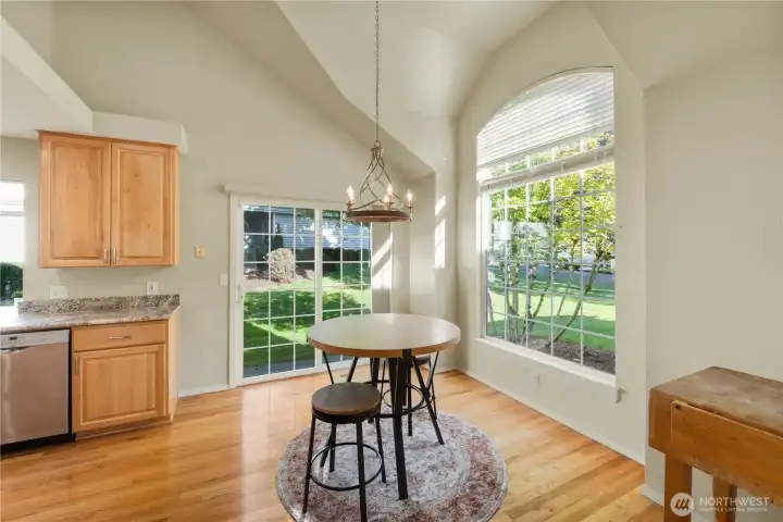 Eat-in kitchen