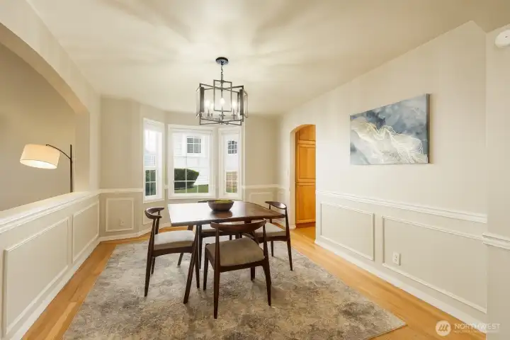 Room to entertain. Dinner party check!