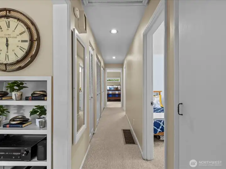 Hallway to bedrooms