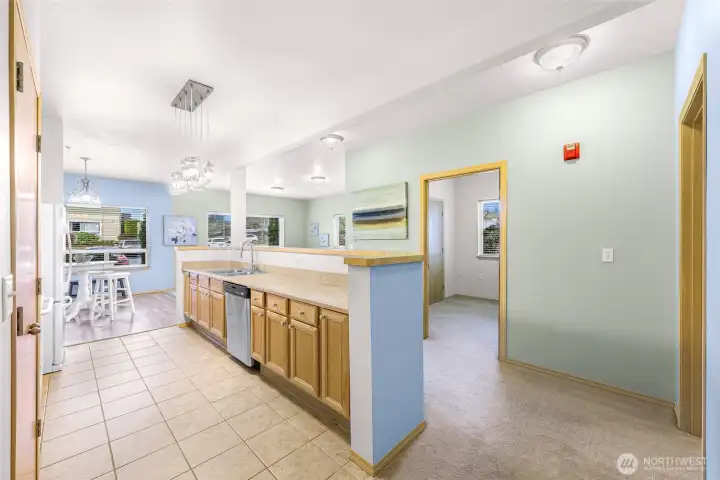 Plenty of space for 2 cooks in this galley kitchen.