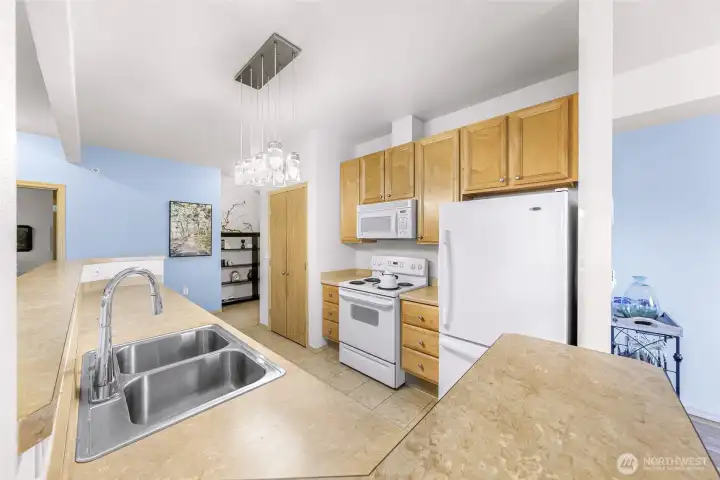 Large double sink to work in.