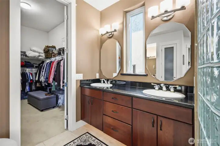 2 large walk-in closets