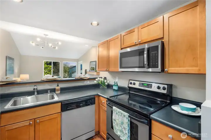 Kitchen has ample counter space