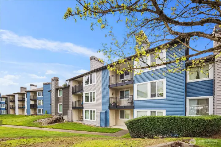 Back Patio view is overlooking the green courtyard