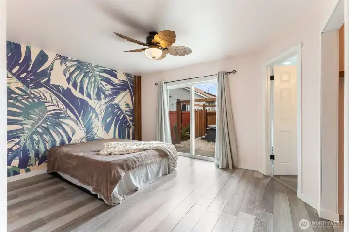 Main level Primary Suite