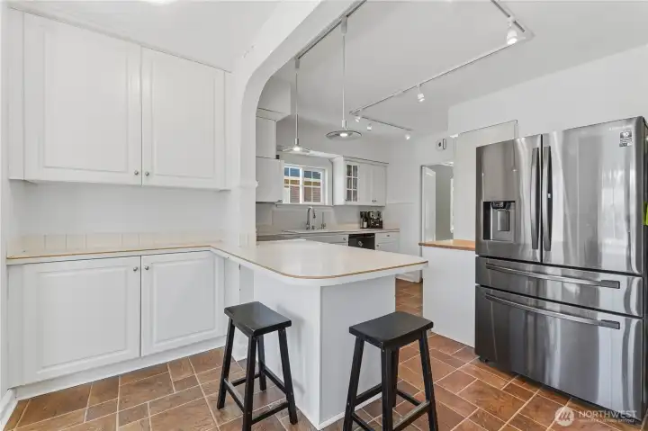 Kitchen Bar eating area