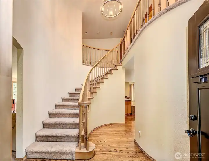 Come on in, circular soaring entry. Real oak hardwood floors on the main level.