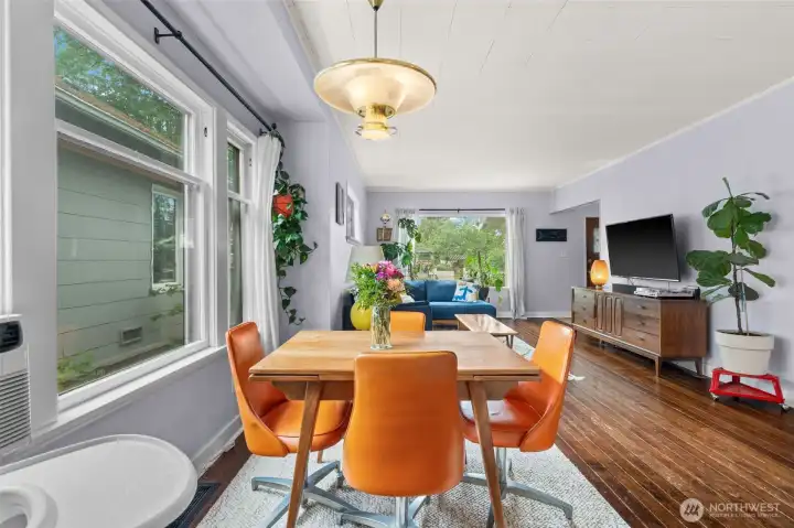 Dining space right off the kitchen