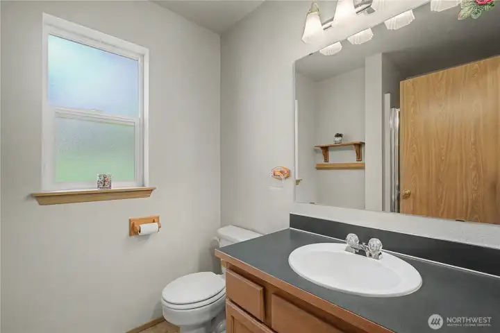 Second bedroom's 3/4-bathroom Second bedroom's 3/4-bathroom