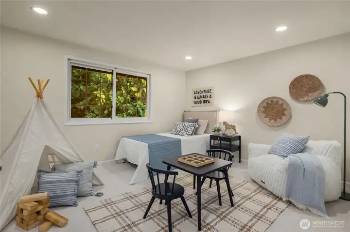 Generously sized and thoughtfully finished, this well-appointed second upper floor bedroom is perfectly suited for family members, guests, or a dedicated home office or study. A step away from the completely remodeled bath. Overlooking the private, lush greenbelt.