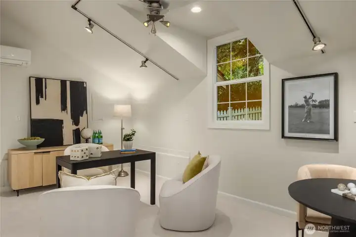Quietly tucked away yet effortlessly accessible, this incredible office space with its own mini split, soaring ceilings and incredible lighting strikes the perfect balance of comfort and functionality for today’s modern lifestyle.