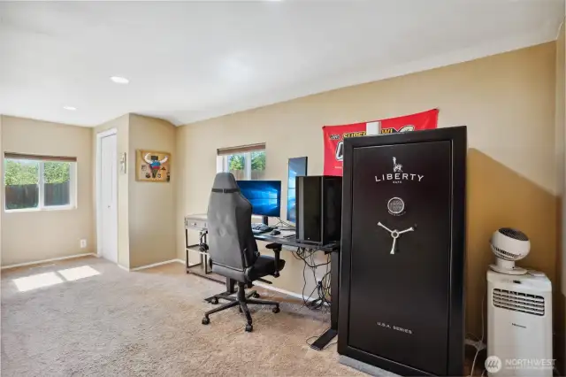 Bedroom 5 on the main