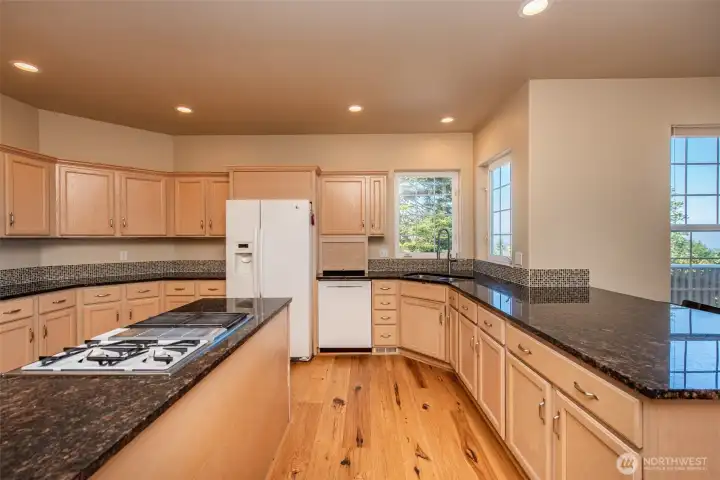 Wide spaces to navigate easily.