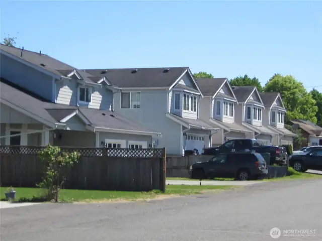 other houses on 3,000 sq ft lots