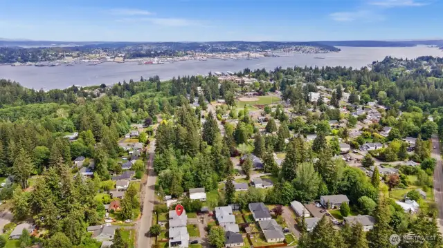 East Port Orchard with Public Boat Launch!