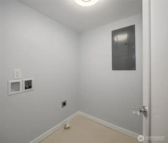 Washer/Dryer Hook Ups