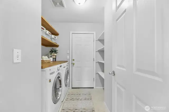 Utility Room w/ tons of storage!