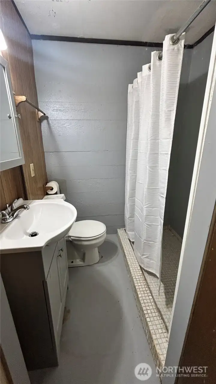 3/4 Bath