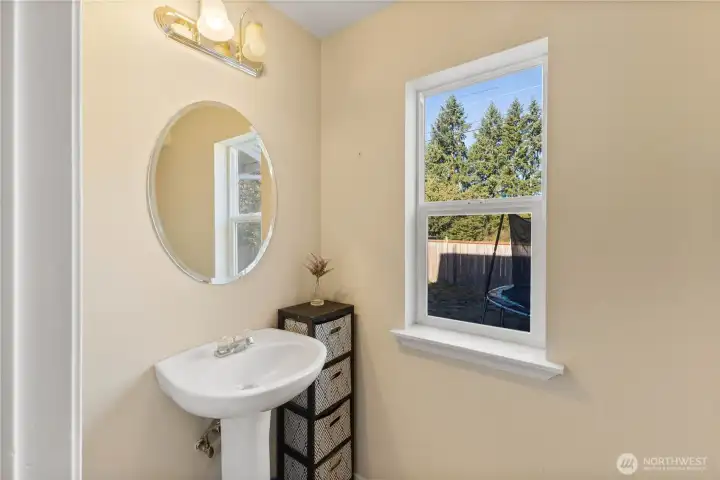 Main Floor 1/2 Bath
