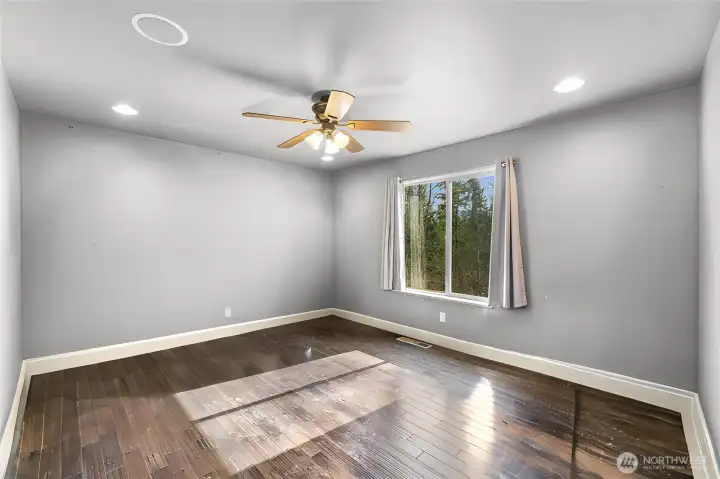 Flexible room perfect for office, gym, or hobby space