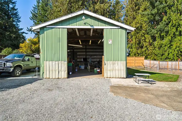 Impressive 24x32 detached shop with all the bells & whistles with separate 100amp service.