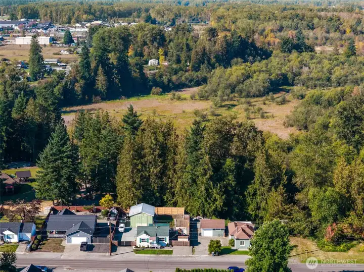 This home backs up to the Wickersham Basin greenbelt- your own private, natural backdrop!