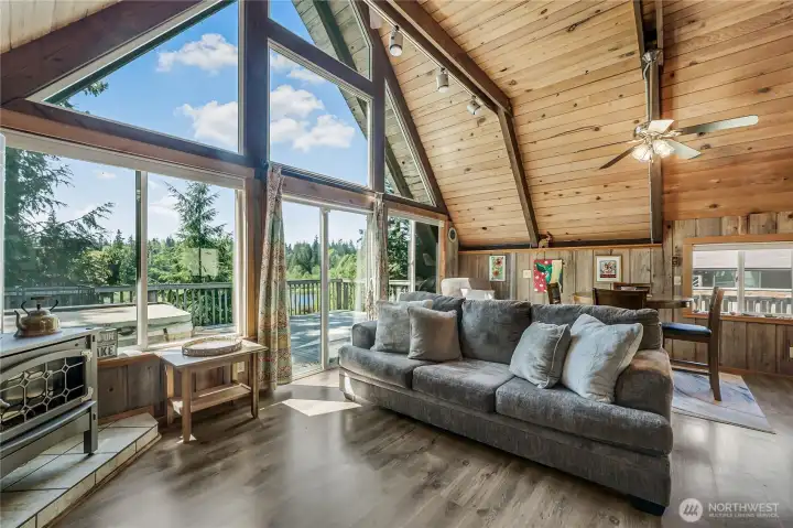 Beautiful large windows ceilings!