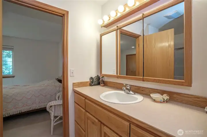 Continental Bathroom