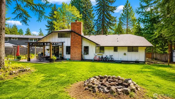 Great big backyard with firepit