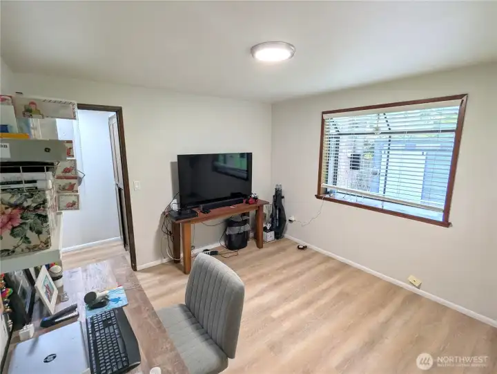 Office/bonus room
