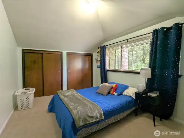 Upstairs bedroom 2
