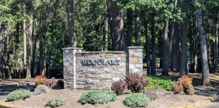 Desirable Woodlake neighborhood