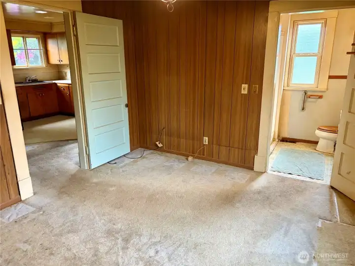 2nd bedroom