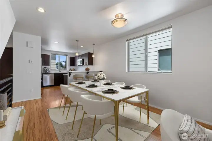 Virtually staged dining area Virtually staged dining area
