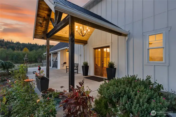 Welcome Home to 157 Russell Road, your dream home reimagined! Here, life moves at a gentler pace in one of the island's most captivating settings.