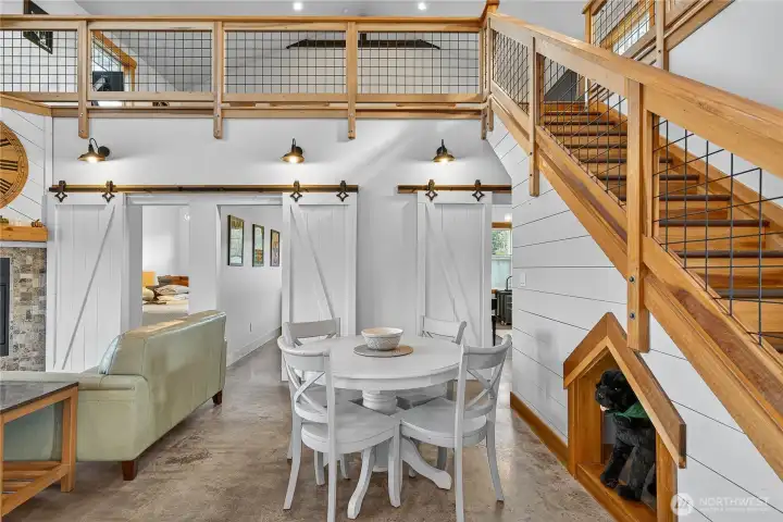 ~Modern classy detailing throughout~