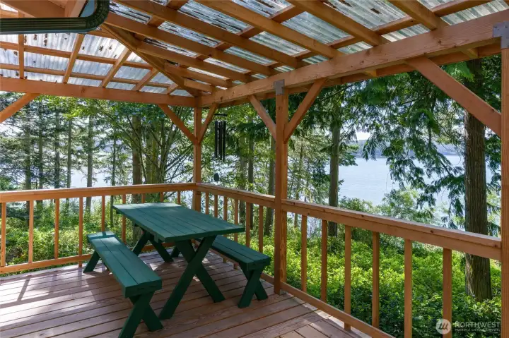 On the Edge of the Bay sits this very special property---27+ acres and 805 feet of waterfront. On the Edge of the Bay sits this very special property---27+ acres and 805 feet of waterfront.