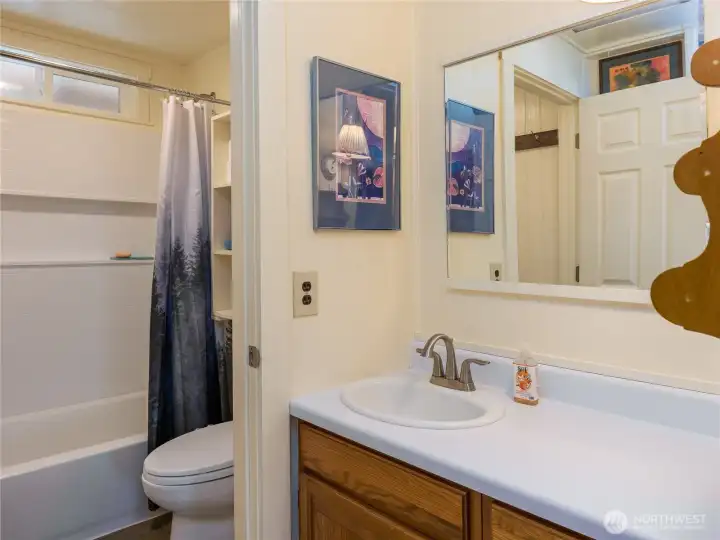 New full bath. New full bath.