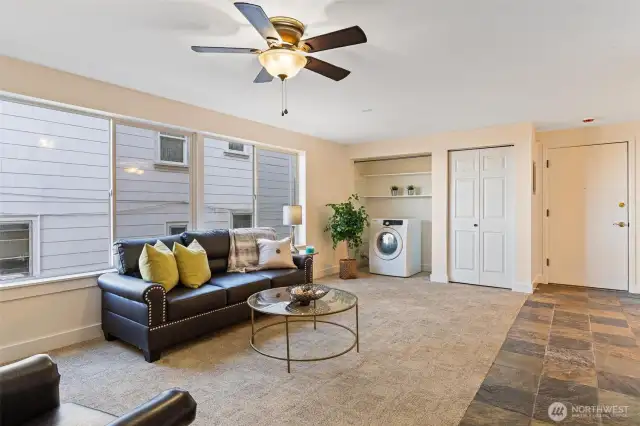 Nice Slate entrance and warm carpet for livingroom