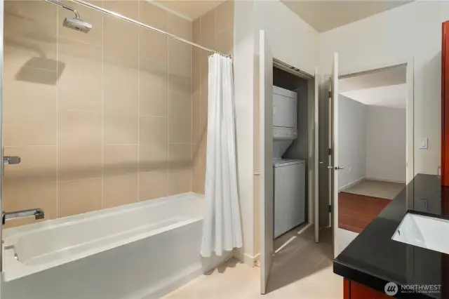 Deep Bathtub