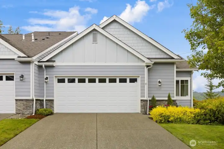 Let your home simplify your life in Simmons Heights.