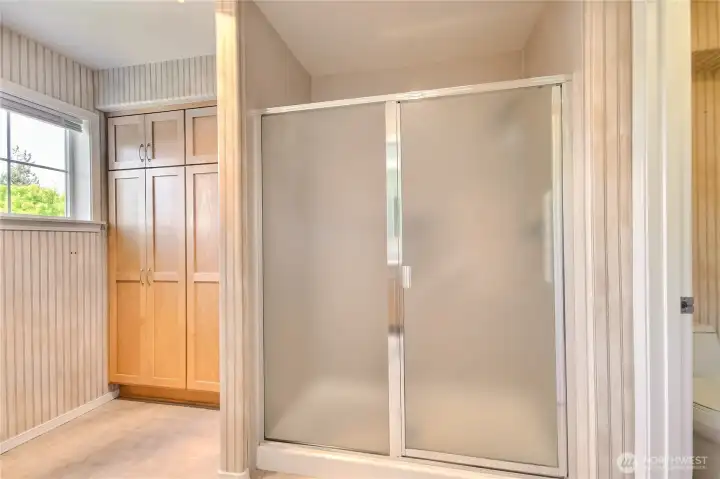 Easy enrty shower in Primary bath