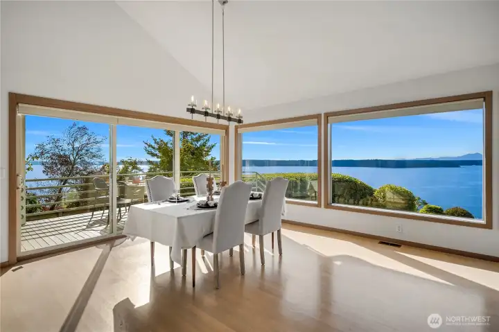 Huge dining area with views.