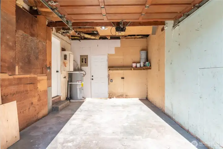 Garage & Laundry Area