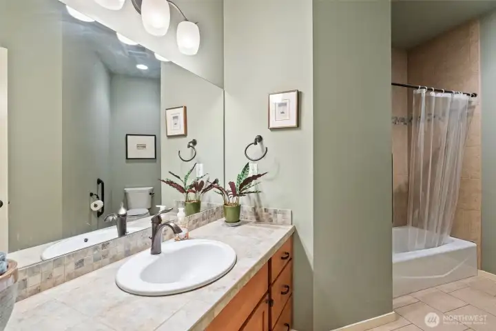 2nd bathroom