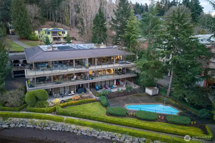 Yarrow Shores Boutique 6 Unit complex