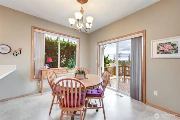 The eating nook is perfect for tea drinking or game playing!  Step through the sliders on to the beautiful upper deck.