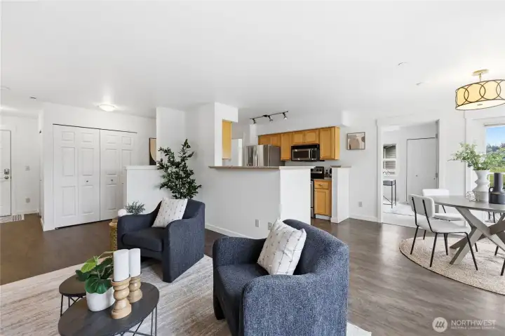 Ample pantry and linen storage in the hallway bi-fold closet.