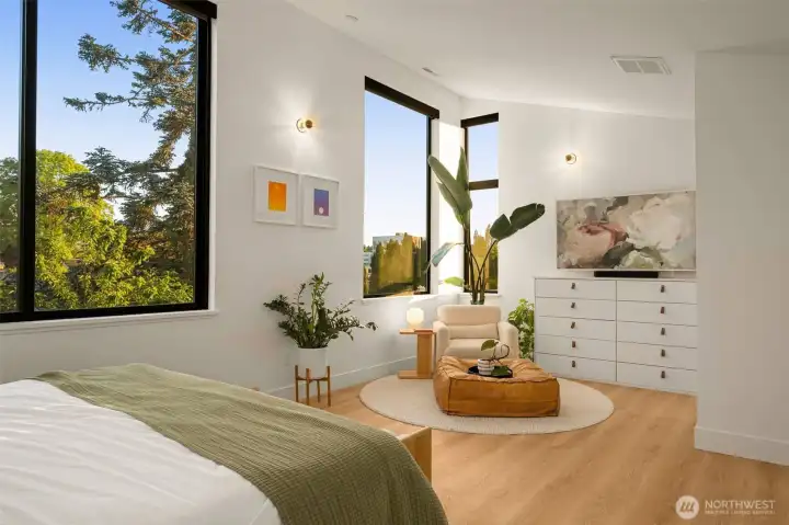 Primary bedroom west facing